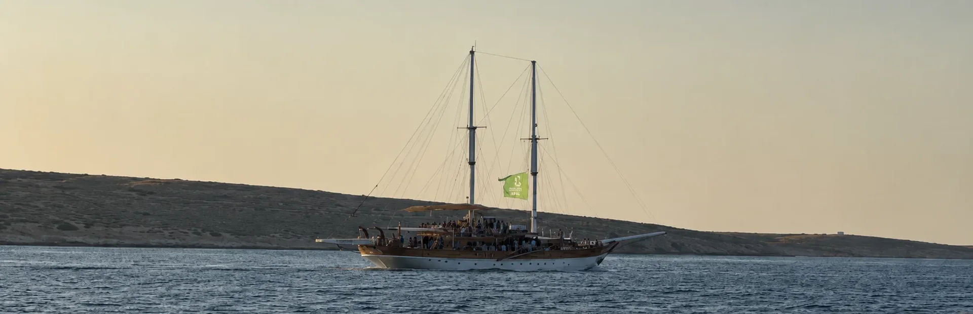 Atardecer en Malta con un barco de Tu Viaje Agency